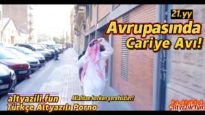 Arap köle, Sahibini aldatıyor! Arap sex kölesi, Kendisini sikmeyi beceremeyen suriyeli efendisini yarrak hasreti yüzünden aldatıyor! Türkçe Altyazılı Porno 21. yüzyılda günümüz avrupanın göbeğinde hala cariyesiyle yaşayan adam kızı sokakta başka erkeklerle yakalayınca maceramız başlıyor!! #altyazili #altyazılı #arapça #suriyeliler #avrupa #cuckoo #yakalama #sevgili #slavery #türkçealtyazili #altyazilivideo #altyazili Kadını hakettiği gibi sikmezsen, Başkasına Siktirir!