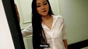 Karım ile evlilik yıldönümünüzü daha özel kılmak için bana Japon Escort hediye etti! Şimdi bu anlamlı gecede, birbirimize olan aşklarımızla eğlencenin ne kadar keyifli olduğunu keşfedeceğiz. Türkçe altyazili porno - sizi bekliyoruz!