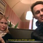 Sarışın Kolej öğretmenine çift maaş teklif edip masaya yatırıyorlar.