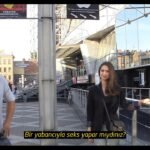 Meşhur Piknikte Grup yapan gencoların 2.part videosu! Sokağa ava çıkan gencolar tam umutlarını kaybetmişken sarışına denk gelirler ve ormanın derinliklerine doğru ilerlerler.