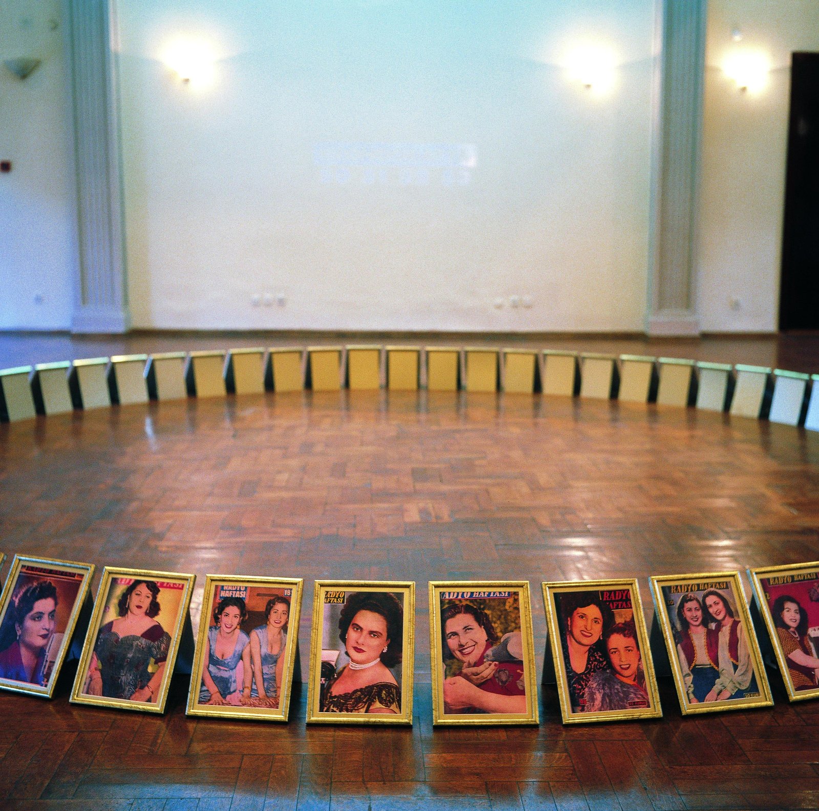 İlişkinizi daha derin bir şekilde değiştirmek ve⁢ birbirinizi⁤ daha iyi⁢ öğrenmek için kullanabileceğiniz eğlenceli​ ve cesur sorular