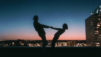 Yeni Başlayanlar İçin Swinging: Swinger Yaşam Tarzı Nasıl Keşfedilir?