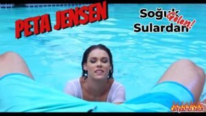 Denizin soğuk sularından erkeğinin bacaklarının arasına gidip ona muhteşem saksosunu çekip aklını başından alan Peta Jensen muhteşem anal seks becerileriyle erkeğine götünü siktiriyor altyazili porn