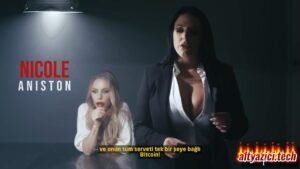 Bitcoin Milyoneri Kocasını Aldatıyor: Erotik Türkçe Altyazılı Porno Videolar Bitcoin Milyoneri Kocasını Genç Sevgilisiyle Aldatıyor: Türkçe Altyazılı Porno Hazır ol, çünkü zengin ve şehvetli bir kadının erotik macerasının tam ortasına atılıyorsun! 30'larındaki göz kamaştırıcı bir Bitcoin milyoneri, genç ve tutkulu sevgilisiyle gizlice buluşuyor. Kocası işteyken, bu sarışın milf kendi yatak odasında tutkulu anların yaşıyor. Seni baştan çıkaracak bu hikayede, aldatmanın ve yasak meyvenin tatlı heyecanını hissedeceksin.